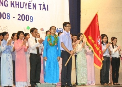 Bạn đồng hành của các tài năng trẻ - 3