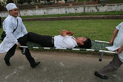 Chùm ảnh: 10 phút để giải cứu con tin - 19 Chùm ảnh: 10 phút để giải cứu con tin - 19