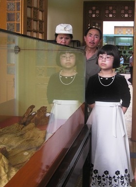 Thần đồng Mỹ thăm thú TPHCM - 1 Thần đồng Mỹ thăm thú TPHCM - 1