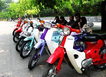 Chơi xe kiểu 9X - 1