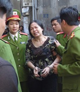 Vợ chồng Đức - Phương khai nhận các “đòn” tra tấn em Bình - 1