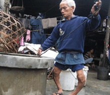 Thế giới “cổ tích” của gia đình lùn nhất Việt Nam - 1 Thế giới “cổ tích” của gia đình lùn nhất Việt Nam - 1