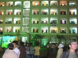 “Tết Tây” của sinh viên - 3