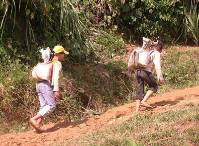 Đói rét đe dọa hàng chục ngàn dân - 4