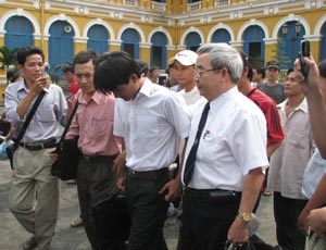 Tranh luận "nảy lửa" tại phiên toà U23 sáng nay - 1