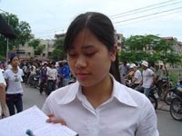 Đề thi Văn không quá bất ngờ - 2 Đề thi Văn không quá bất ngờ - 2