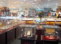 Bão số 2 đang hoành hành tại bờ biển Thái Bình - 1