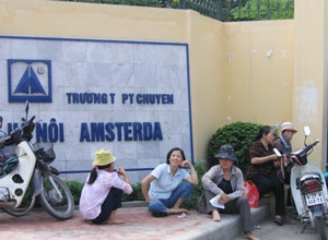 Căng thẳng thi tuyển lớp 10 - 1