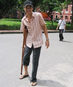 Nhiều thí sinh ngất xỉu phải bỏ thi môn Toán - 1