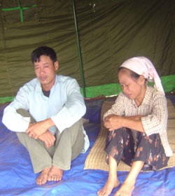 Phú Thọ: Tìm thấy xác vợ của chủ tàu bị đắm - 1 Phú Thọ: Tìm thấy xác vợ của chủ tàu bị đắm - 1