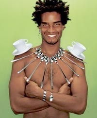 Không một mảnh vải, vẫn che được thân! - 2