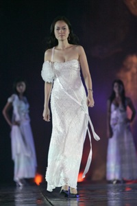 Sắc trắng trong đêm trăng - 10