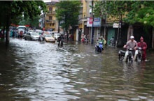Mưa lớn, Hà Nội lại chìm trong nước - 8