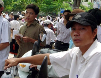 Buồn - vui sau môn thi đầu tiên - 2 Buồn - vui sau môn thi đầu tiên - 2