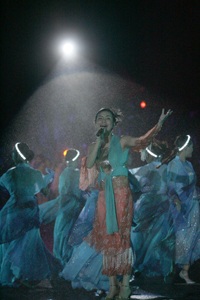 Duyên dáng Việt Nam 16: Trăng trong mưa - 10