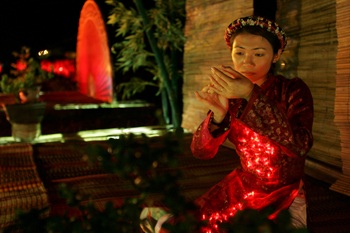 Đời mỹ nữ trong “Đêm Hoàng cung” - 8