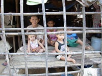 Những đứa trẻ thất học ở “làng đại học” - 2 Những đứa trẻ thất học ở “làng đại học” - 2