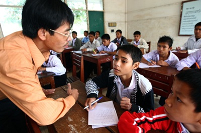Học tiếng Việt trên đất nước Triệu Voi - 6 Học tiếng Việt trên đất nước Triệu Voi - 6