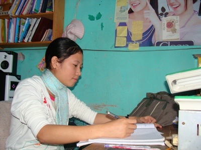 Trăn trở của cô sinh viên mồ côi - 1 Trăn trở của cô sinh viên mồ côi - 1