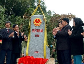 Việt Nam - Trung Quốc mừng hoàn thành phân giới cắm mốc - 1 Việt Nam - Trung Quốc mừng hoàn thành phân giới cắm mốc - 1