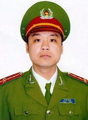 Người “nói chuyện” với... tử thi - 1 Người “nói chuyện” với... tử thi - 1