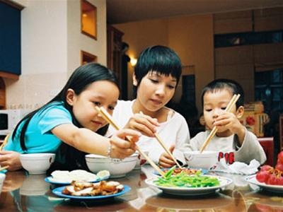 Mỹ Linh: Tôi là vợ, là góc bếp, là cái giường... - 2