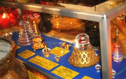 Chen vai đi xem tượng Phật ngọc - 6