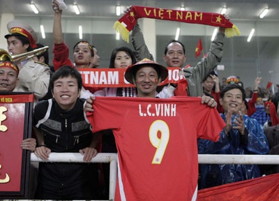 Phút ăn mừng chiến thắng của “tân vương” Việt Nam - 16 Phút ăn mừng chiến thắng của “tân vương” Việt Nam - 16