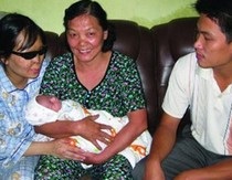 Chuyện tình đẹp của cô gái bị tạt axit - 1