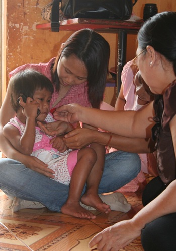 Bé Hảo tinh nghịch trong ngày đầu năm mới  - 10