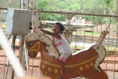 Bé Hảo tinh nghịch trong ngày đầu năm mới  - 4