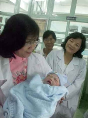 Chào đón những công dân đầu tiên của năm 2009 - 5 Chào đón những công dân đầu tiên của năm 2009 - 5