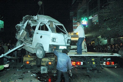 Xe tải đâm 6 xe con, 4 người chết tại chỗ - 8