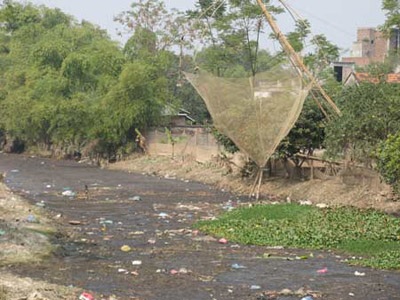 “Kênh chết”… bốc cháy vì ô nhiễm - 3