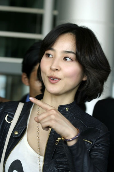 “Công chúa” xinh đẹp Han Hye Jin đến Việt Nam - 7 “Công chúa” xinh đẹp Han Hye Jin đến Việt Nam - 7