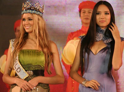 Hai cô gái đẹp nhất Thế giới trong đêm nhạc “nhiều nghĩa cử” - 8 Hai cô gái đẹp nhất Thế giới trong đêm nhạc “nhiều nghĩa cử” - 8
