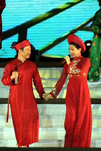 Mỹ nhân số một thế giới xuất hiện trong đêm giao thừa tại TPHCM - 11 Mỹ nhân số một thế giới xuất hiện trong đêm giao thừa tại TPHCM - 11