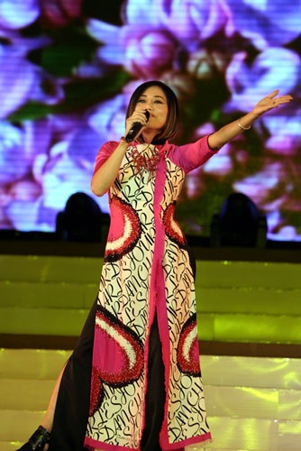 Mỹ nhân số một thế giới xuất hiện trong đêm giao thừa tại TPHCM - 9 Mỹ nhân số một thế giới xuất hiện trong đêm giao thừa tại TPHCM - 9