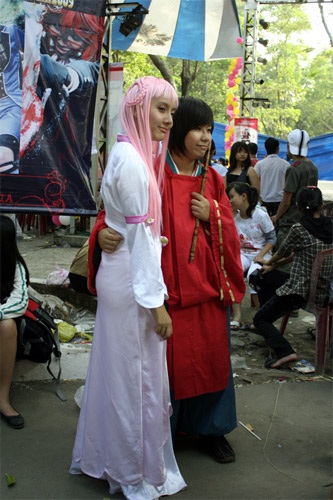 Hớn hở với “món” Cosplay - 9