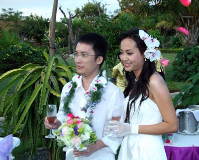 Chùm ảnh: Hồng Ánh - ngày ngọt ngào cùng chồng - 3 Chùm ảnh: Hồng Ánh - ngày ngọt ngào cùng chồng - 3