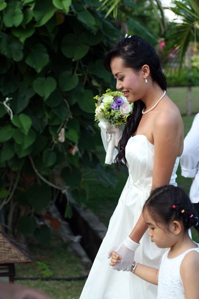Chùm ảnh: Hồng Ánh - ngày ngọt ngào cùng chồng - 13 Chùm ảnh: Hồng Ánh - ngày ngọt ngào cùng chồng - 13