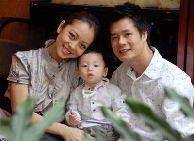 Chùm ảnh: Lễ thôi nôi con trai Quang Dũng và Jennifer Phạm - 8 Chùm ảnh: Lễ thôi nôi con trai Quang Dũng và Jennifer Phạm - 8