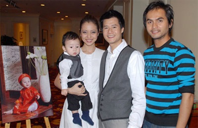 Chùm ảnh: Lễ thôi nôi con trai Quang Dũng và Jennifer Phạm - 12 Chùm ảnh: Lễ thôi nôi con trai Quang Dũng và Jennifer Phạm - 12