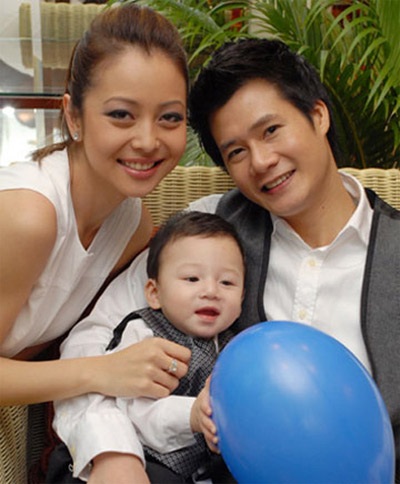 Chùm ảnh: Lễ thôi nôi con trai Quang Dũng và Jennifer Phạm - 9 Chùm ảnh: Lễ thôi nôi con trai Quang Dũng và Jennifer Phạm - 9