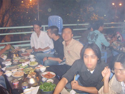 “Ném” tiền sau Tết  - 1