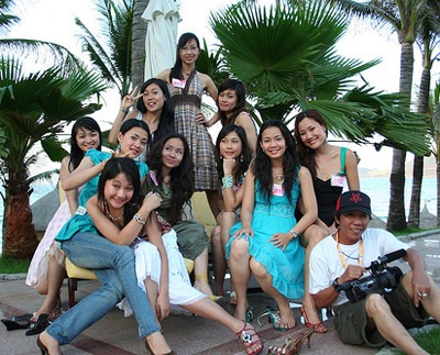 Tiết lộ về “chị Kính Hồng” Quỳnh Anh  - 1