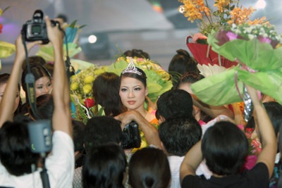 Ngôi vị hoa hậu xướng tên: Trần Thị Quỳnh! - 14