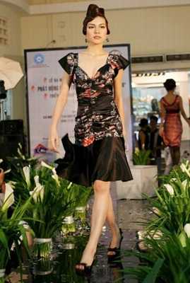 Chọn đầm đẹp đi… dự tiệc! - 9 Chọn đầm đẹp đi… dự tiệc! - 9