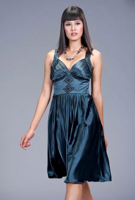 Chọn đầm đẹp đi… dự tiệc! - 4 Chọn đầm đẹp đi… dự tiệc! - 4