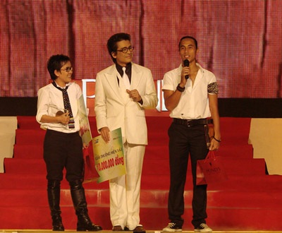 Chùm ảnh đêm Gala trao giải Album vàng 2007 - 4 Chùm ảnh đêm Gala trao giải Album vàng 2007 - 4